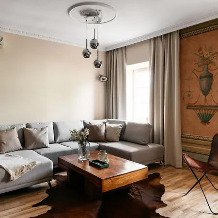 Fresco Apartment - Loftaffair-3